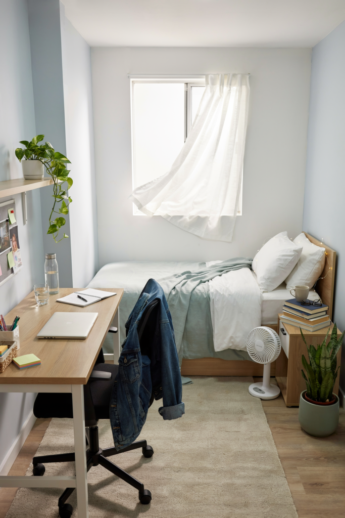 Use Cooling Bedding for Warm Dorms